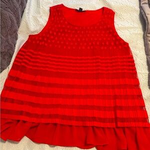 Alfani red mesh tank w/chiffon under layer .
Great condition